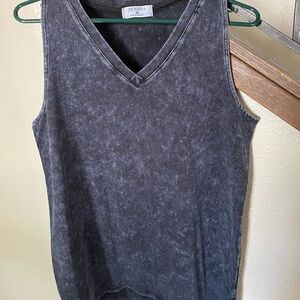 Zenana Outfitters Charcoal V-Neck Tank Top